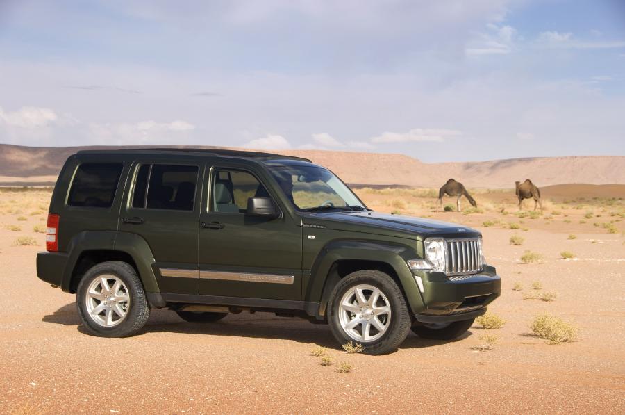  Jeep Cherokee 2008 года  (фото 67 из 161)